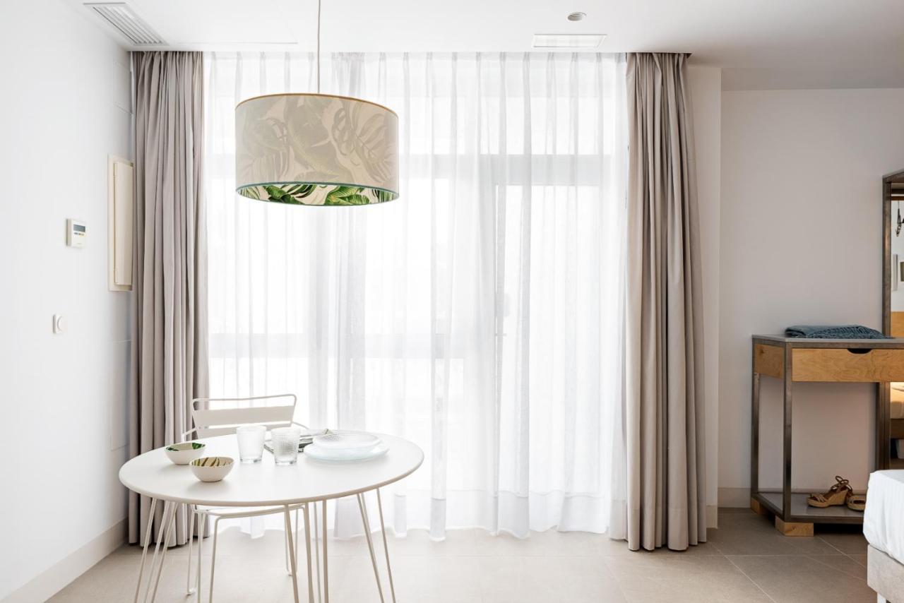 Apartamentos Y Estudios Centricos Conil Home Suite コニル・デ・ラ・フロンテラ エクステリア 写真