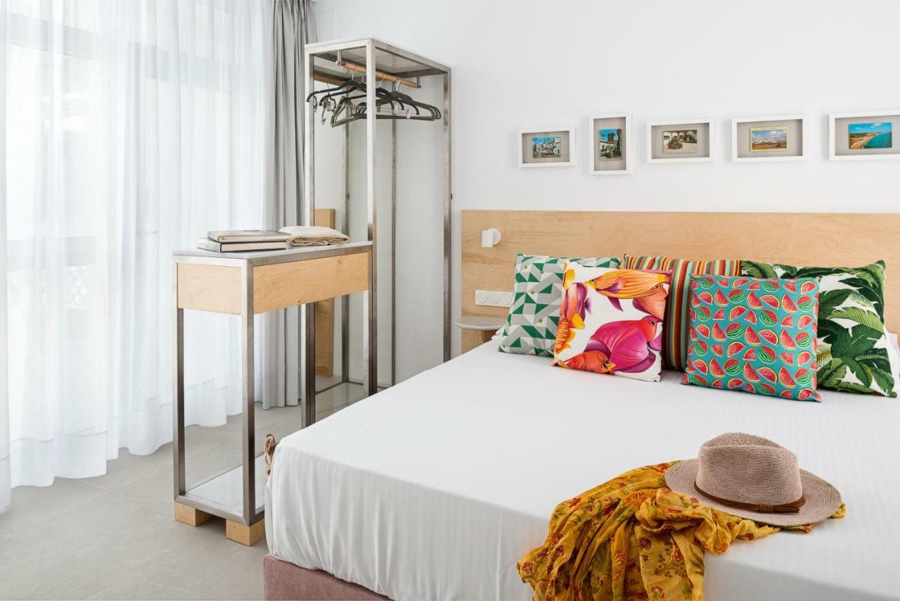 Apartamentos Y Estudios Centricos Conil Home Suite コニル・デ・ラ・フロンテラ エクステリア 写真