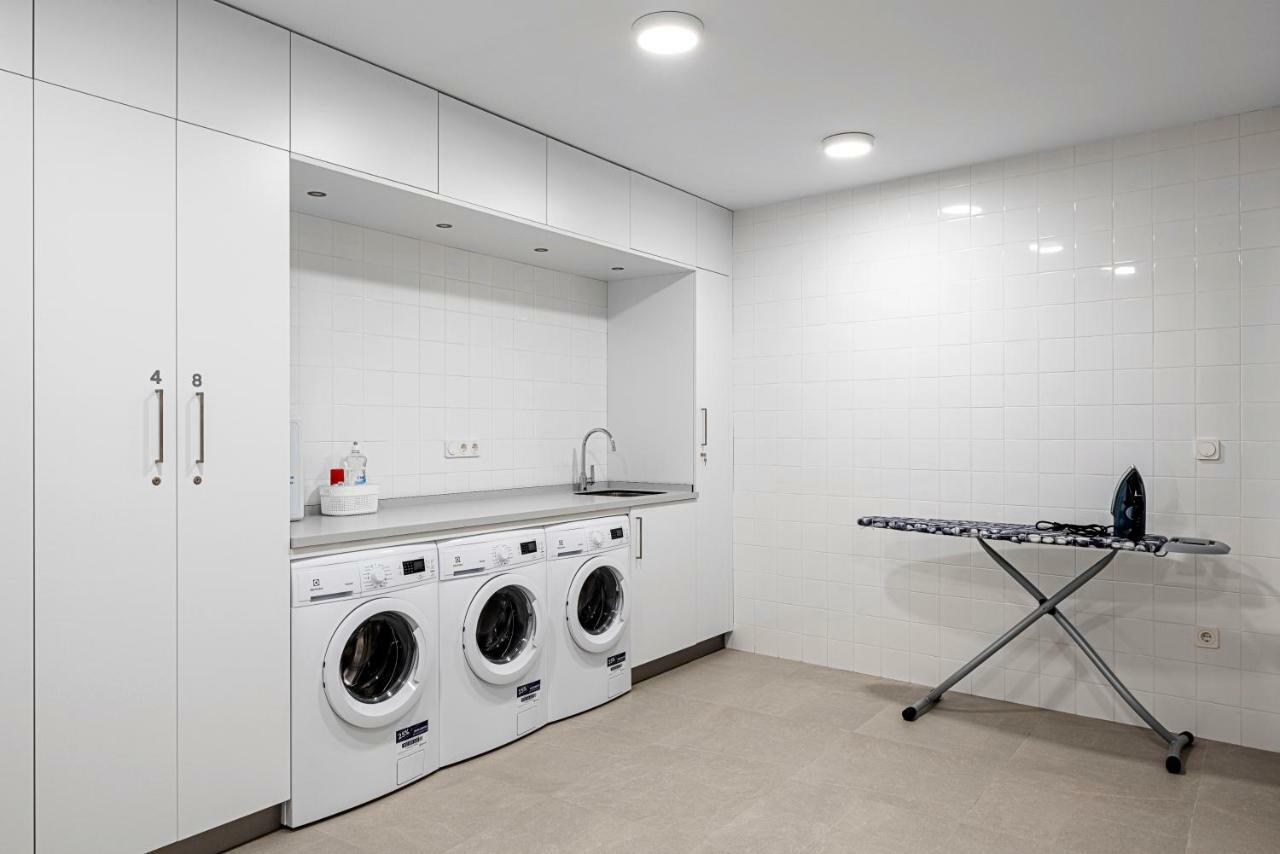 Apartamentos Y Estudios Centricos Conil Home Suite コニル・デ・ラ・フロンテラ エクステリア 写真
